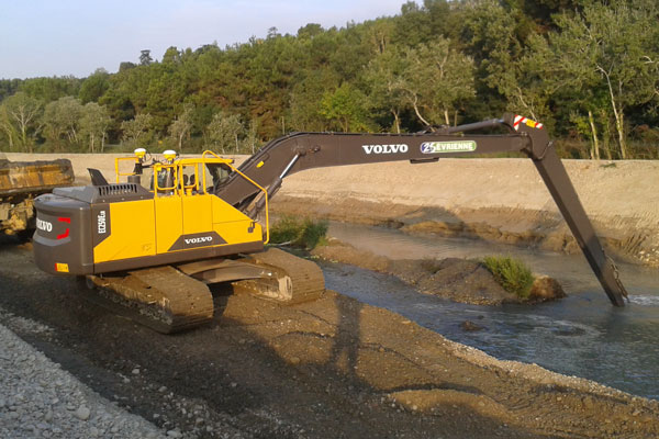 Les accessoires adaptés aux pelles long bras