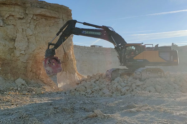 Les modèles de pelles chenilles>30T à la 2Sévrienne