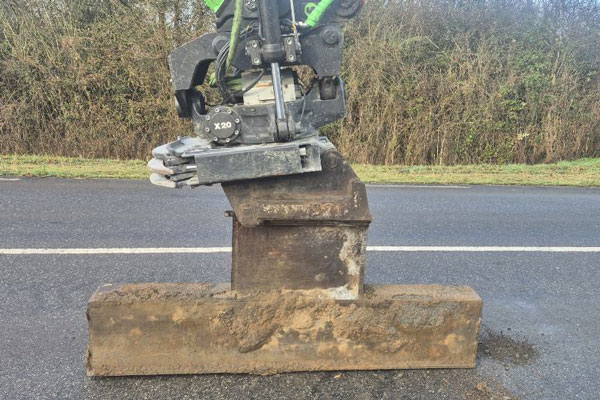 Les accessoires adaptés aux pelles à pneus